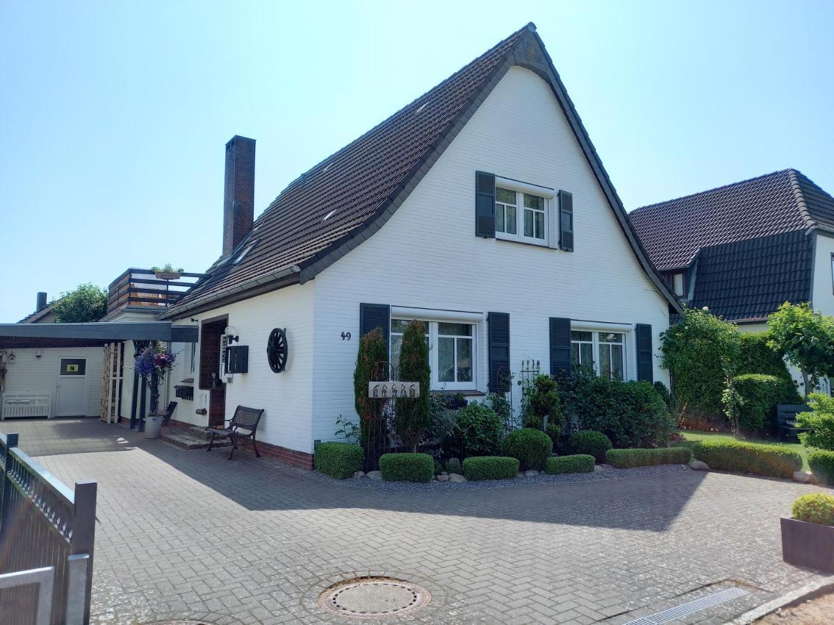 Ferien Zwischen Den Meeren Juebek Exterior photo
